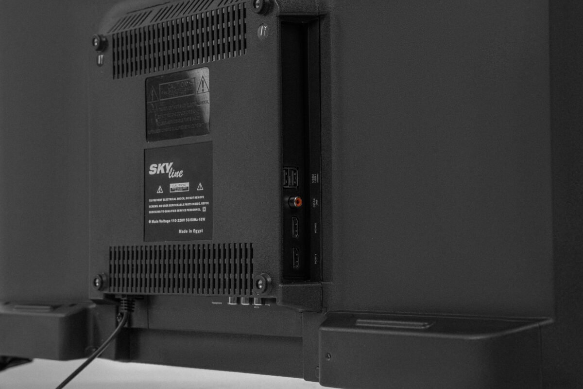 SKYLINE 43 INCH FHD FRAMELESS TV - Image 3